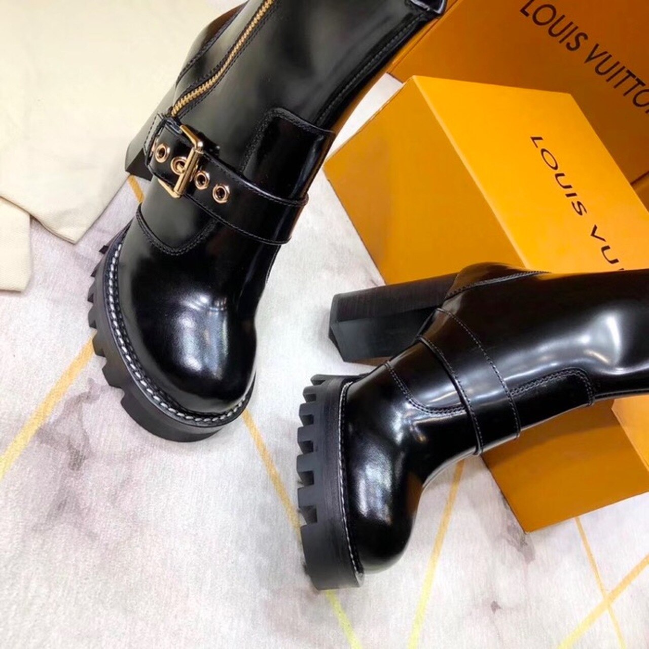 Louis Vuitton Star Trail Ankle Buckle Boot Calfskin Leather Fall/Winter Collection Black