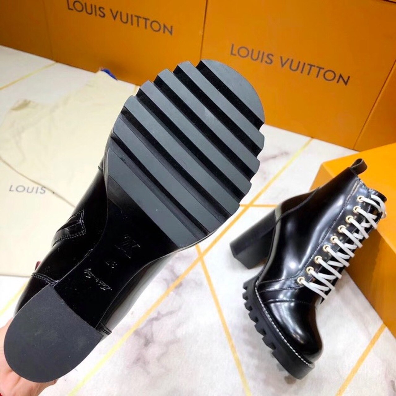 Louis Vuitton Star Trail Ankle Boot Calfskin Leather Fall/Winter Collection 1A2Y89 Black