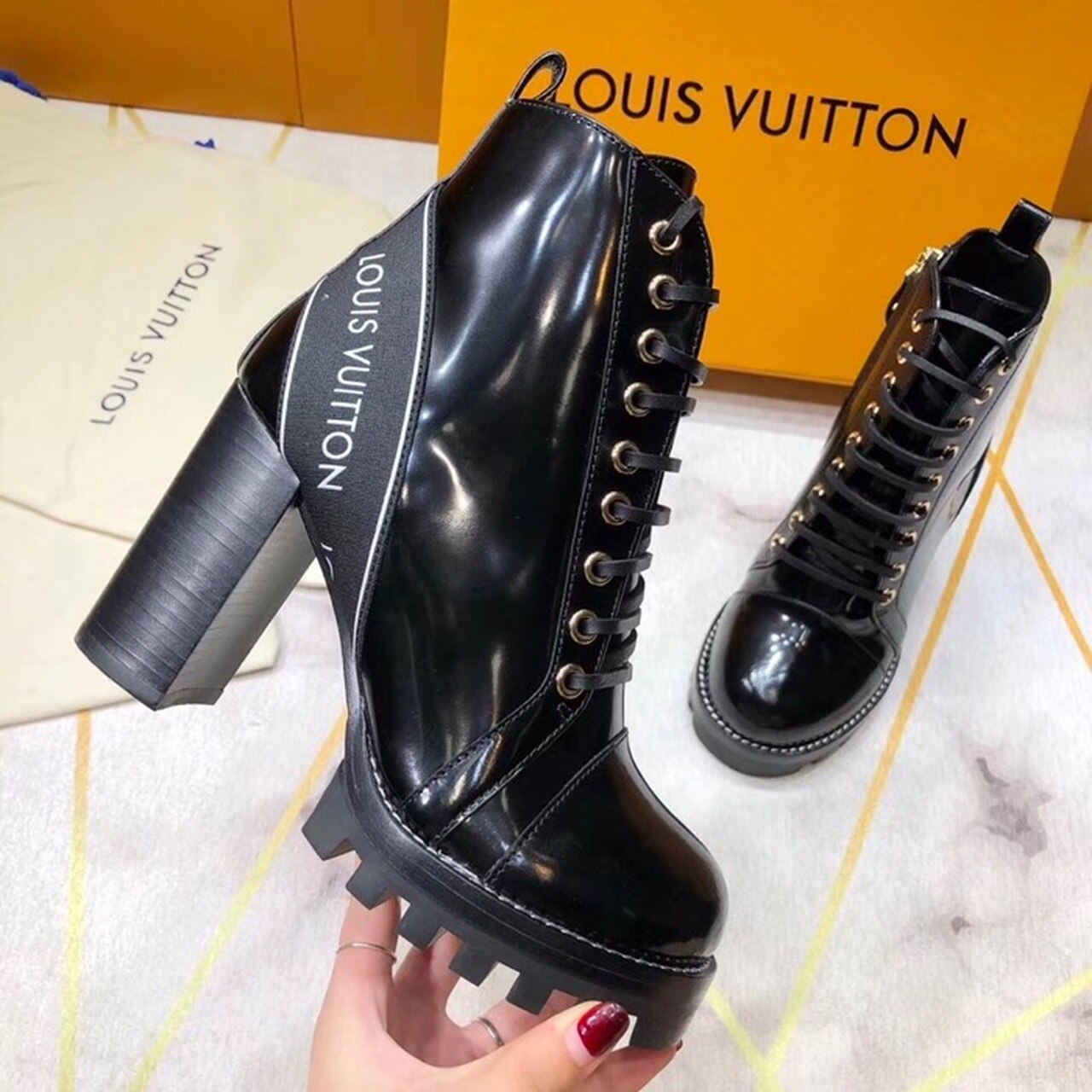 Louis Vuitton Star Trail Ankle Boot Calfskin Leather Fall/Winter 2018 Collection 1A3SX0 Black
