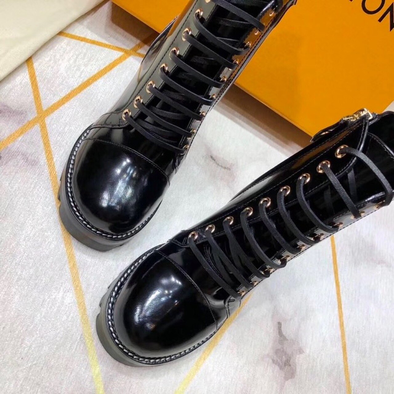 Louis Vuitton Star Trail Ankle Boot Calfskin Leather Fall/Winter 2018 Collection 1A3SX0 Black