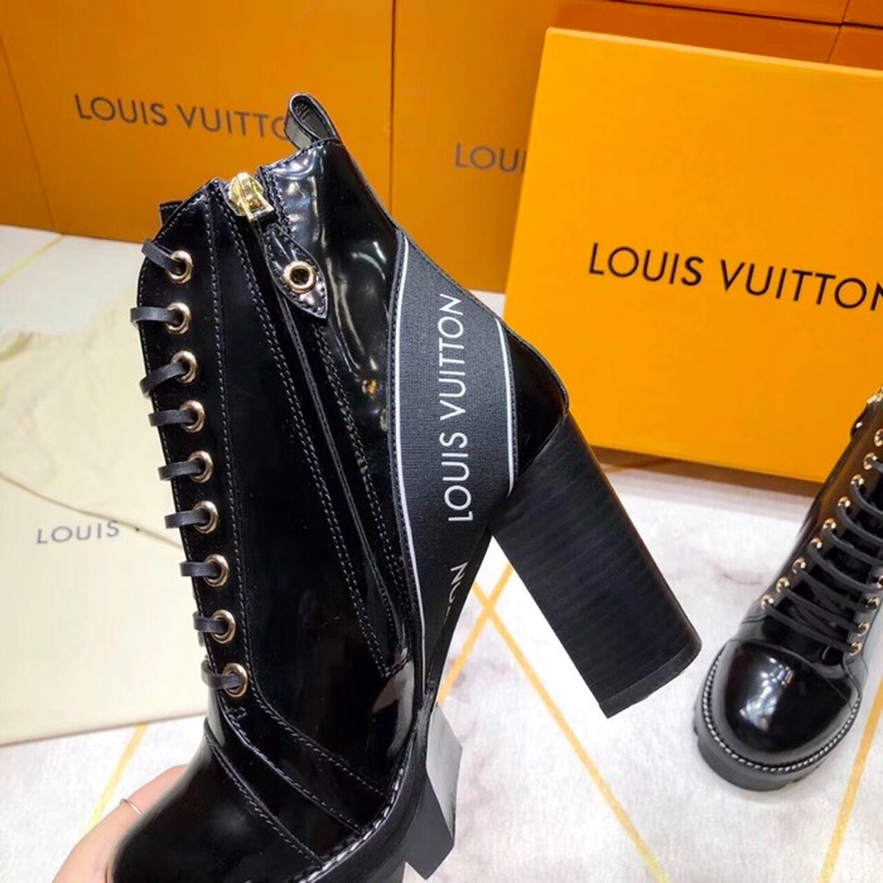 Louis Vuitton Star Trail Ankle Boot Calfskin Leather Fall/Winter 2018 Collection 1A3SX0 Black