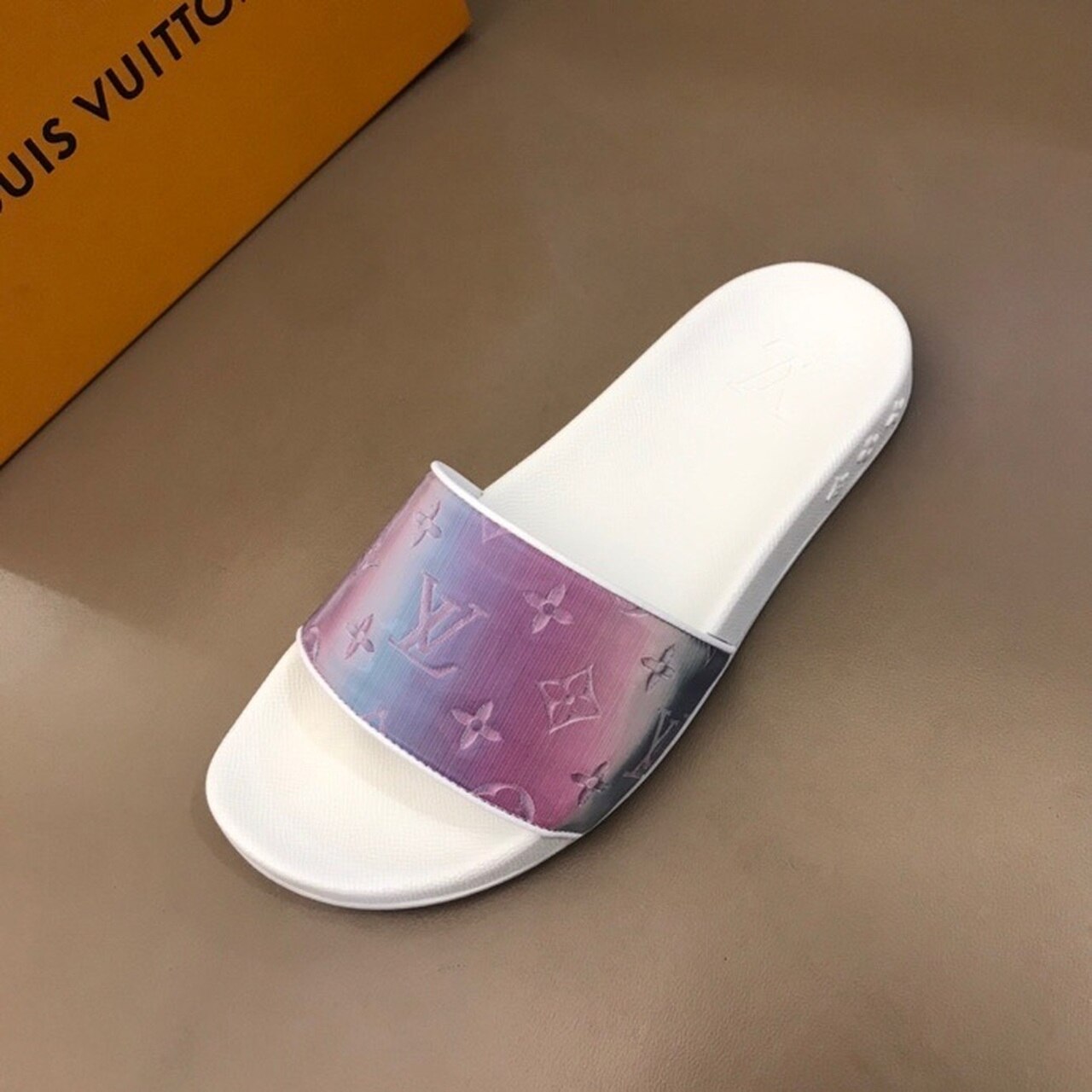 Louis Vuitton Mens Sandals Monogram Hologram Canvas Spring/Summer Collection, White