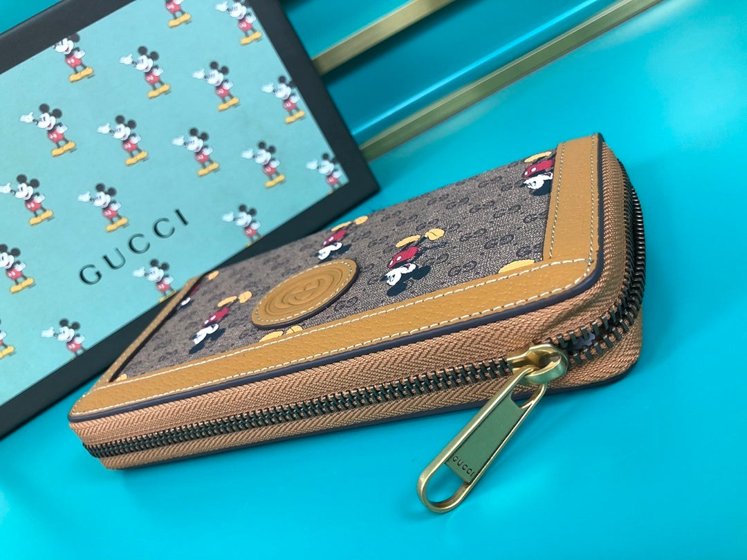 Gucci Disney Beige Zip Around Wallet 19cm