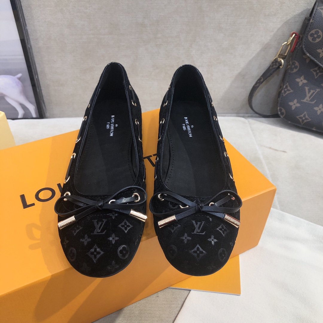 Louis Vuitton Gloria Flat Loafer Black