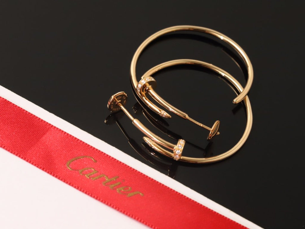 Cartier Earing Gold