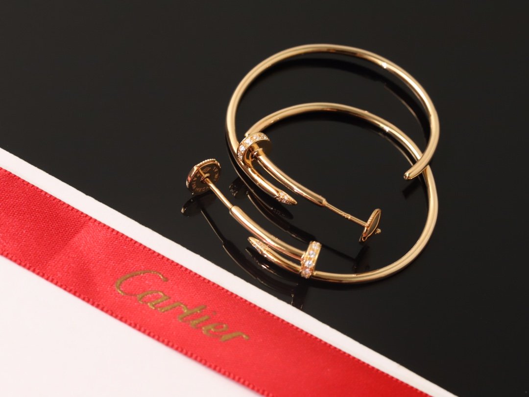 Cartier Earing Gold