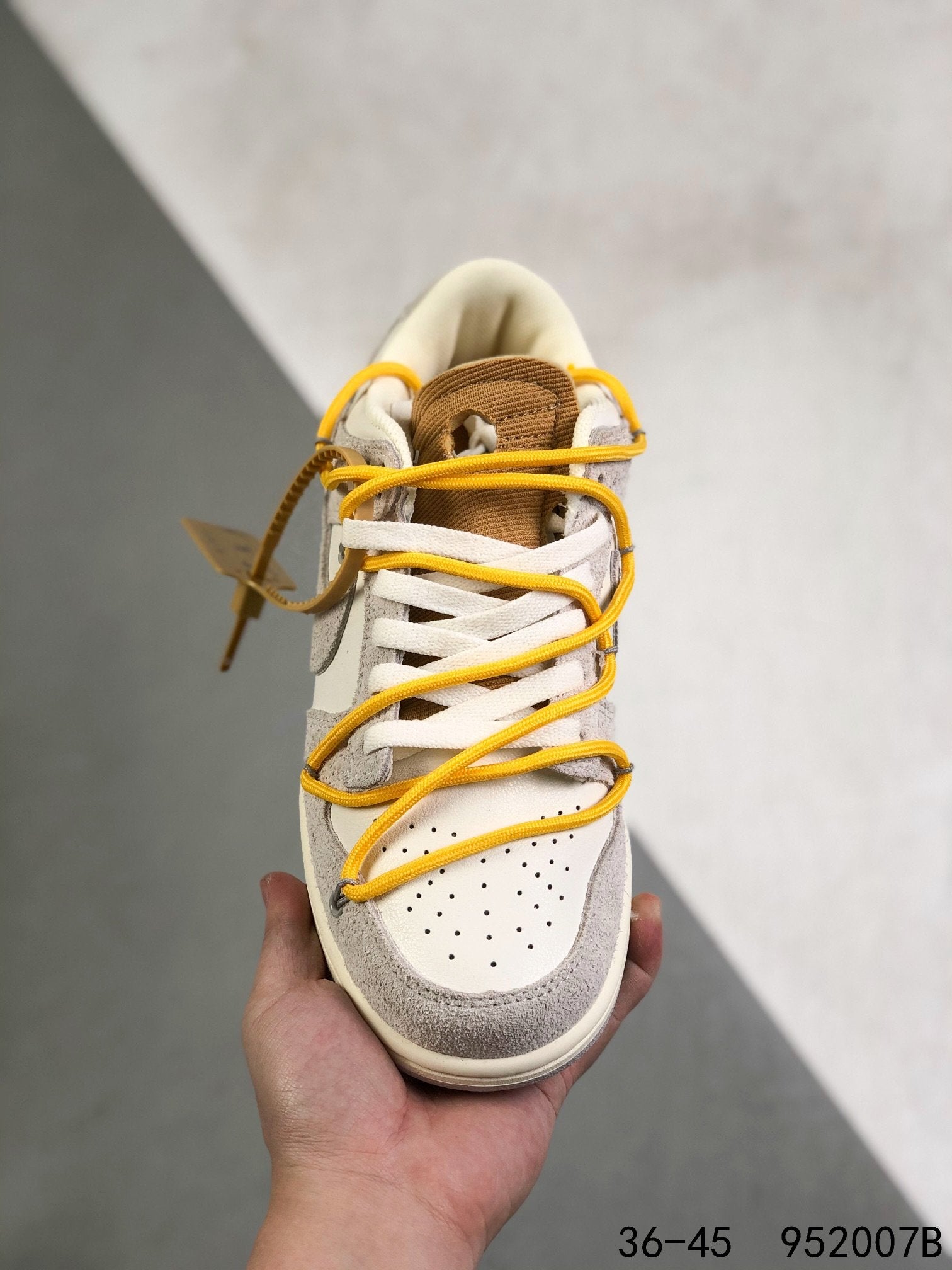 Nike Dunk Low Off-White Lot List