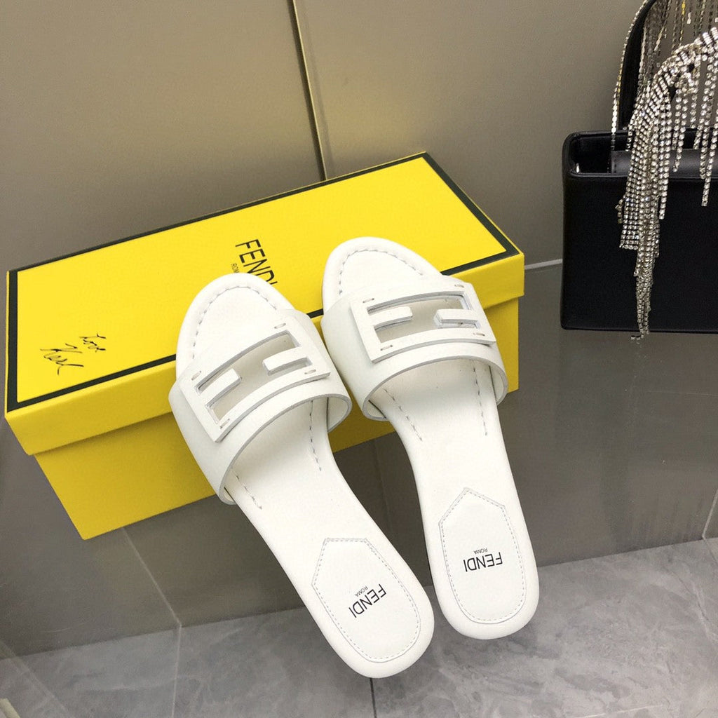 Fendi Baguette White