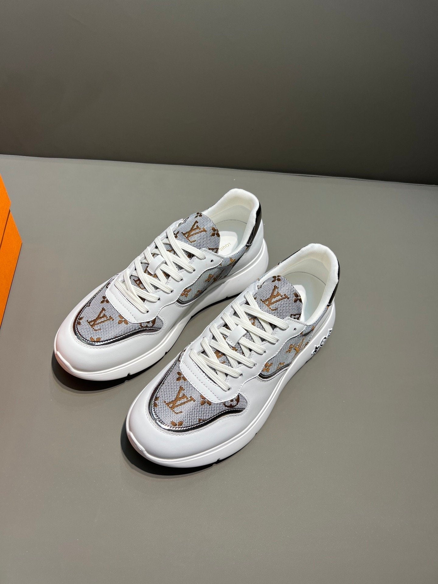 Louis Vuitton Trainer Sneaker