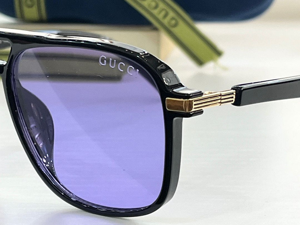 Gucci Navigator Frame Sunglasses
