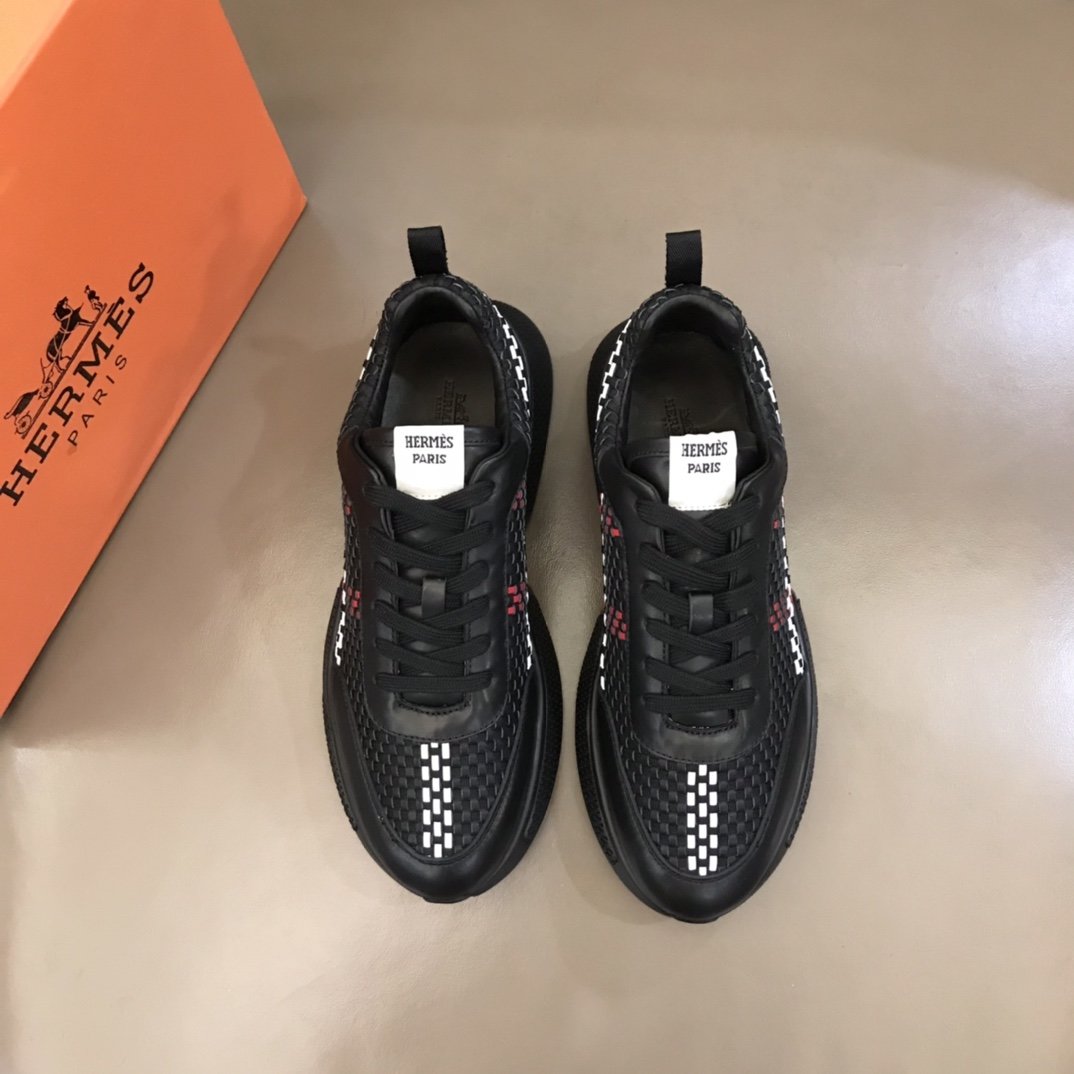 Hermes Trail Sneaker