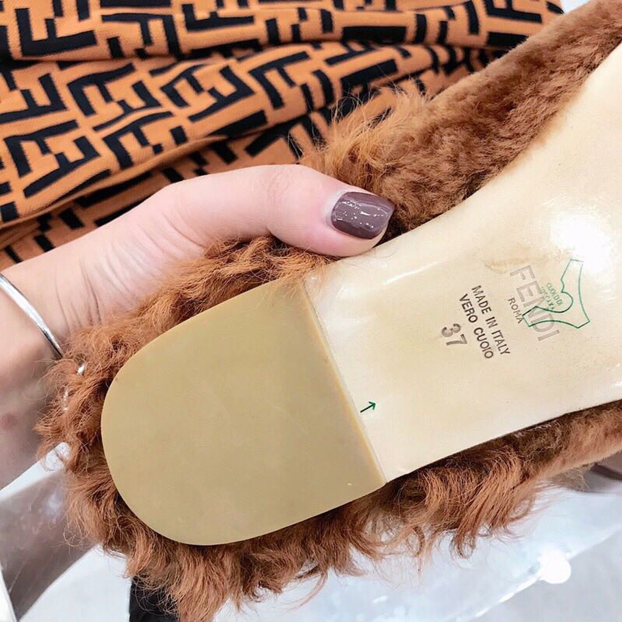 Fendi FF Logo Mink Fur Slippers Calfskin Leather Fall/Winter 2018 Collection, Tan