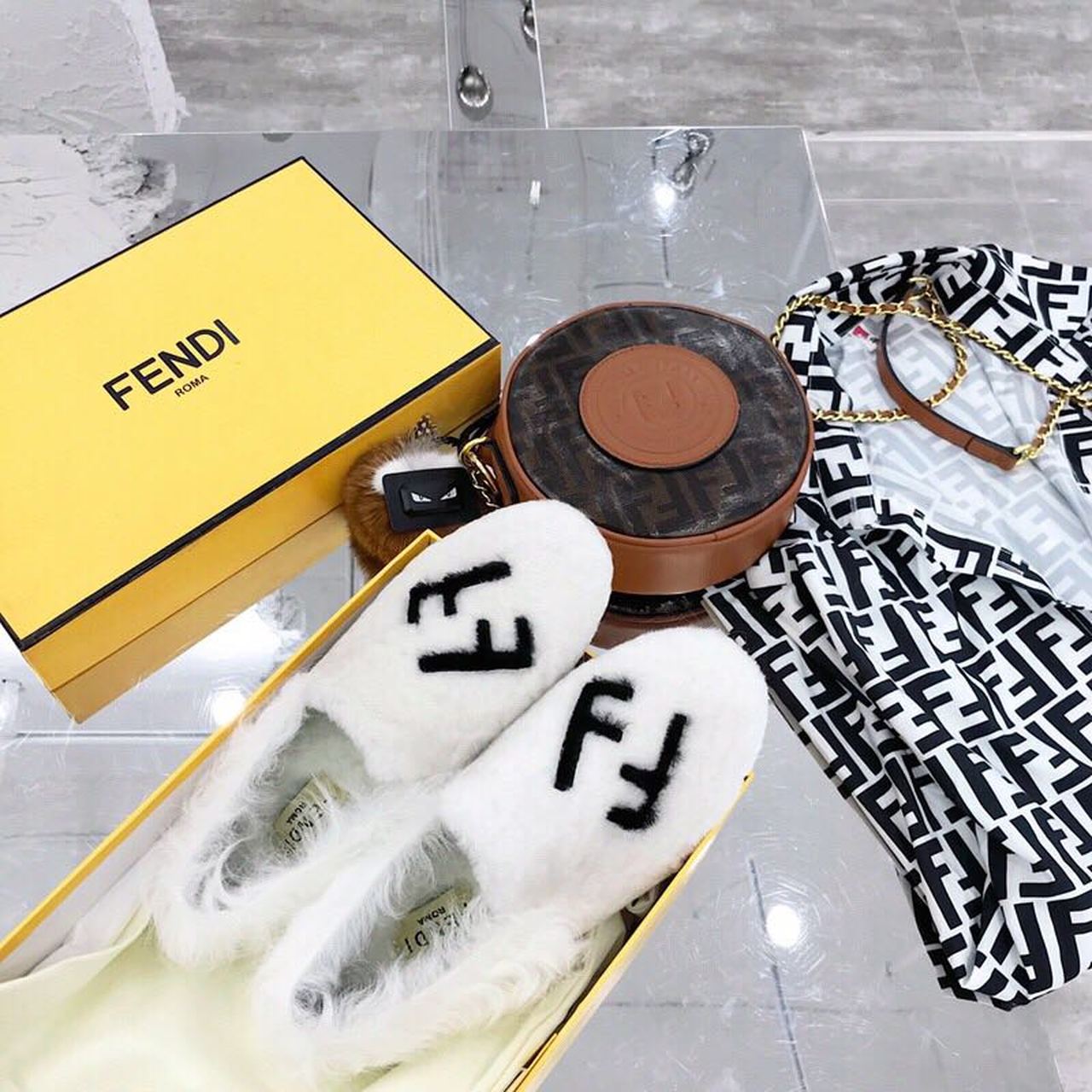 Fendi FF Logo Mink Fur Slippers Calfskin Leather Fall/Winter 2018 Collection, White