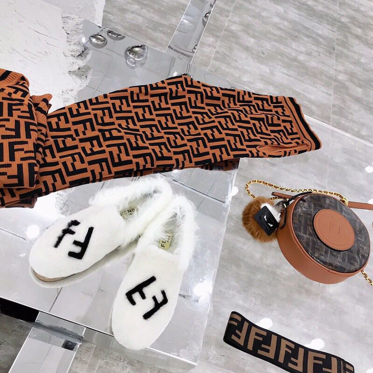Fendi FF Logo Mink Fur Slippers Calfskin Leather Fall/Winter 2018 Collection, White