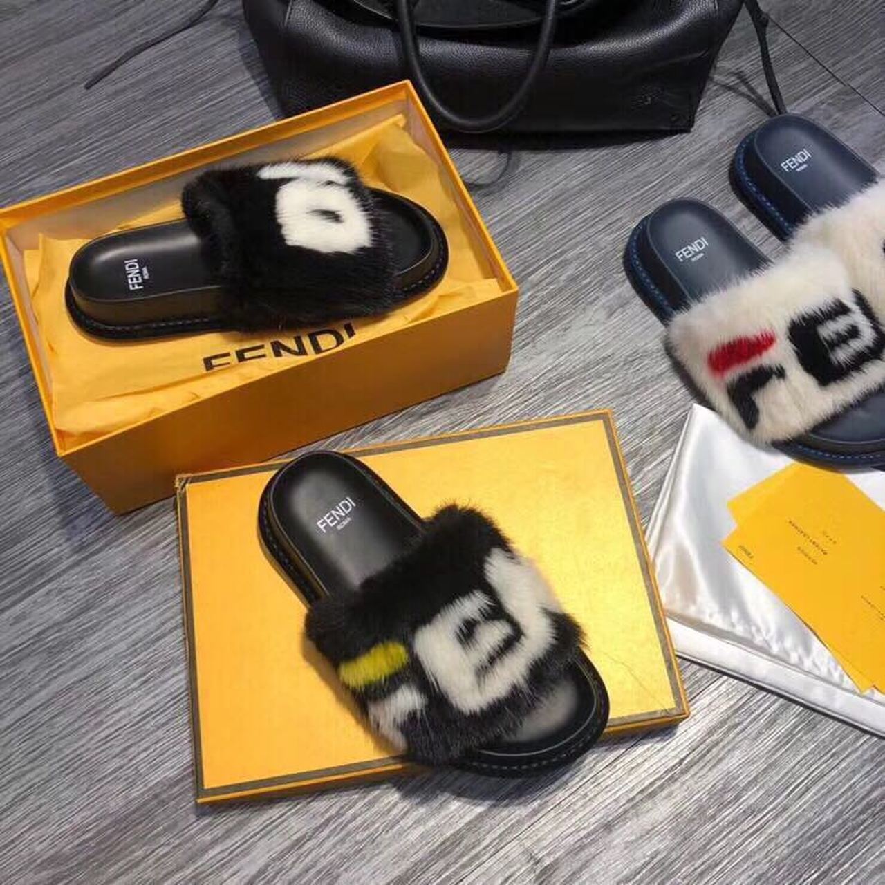 Fendi Logo Mink Fur Slippers Calfskin Leather Fall/Winter 2018 Collection, Black