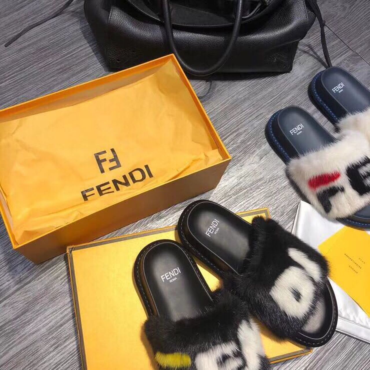 Fendi Logo Mink Fur Slippers Calfskin Leather Fall/Winter 2018 Collection, Black