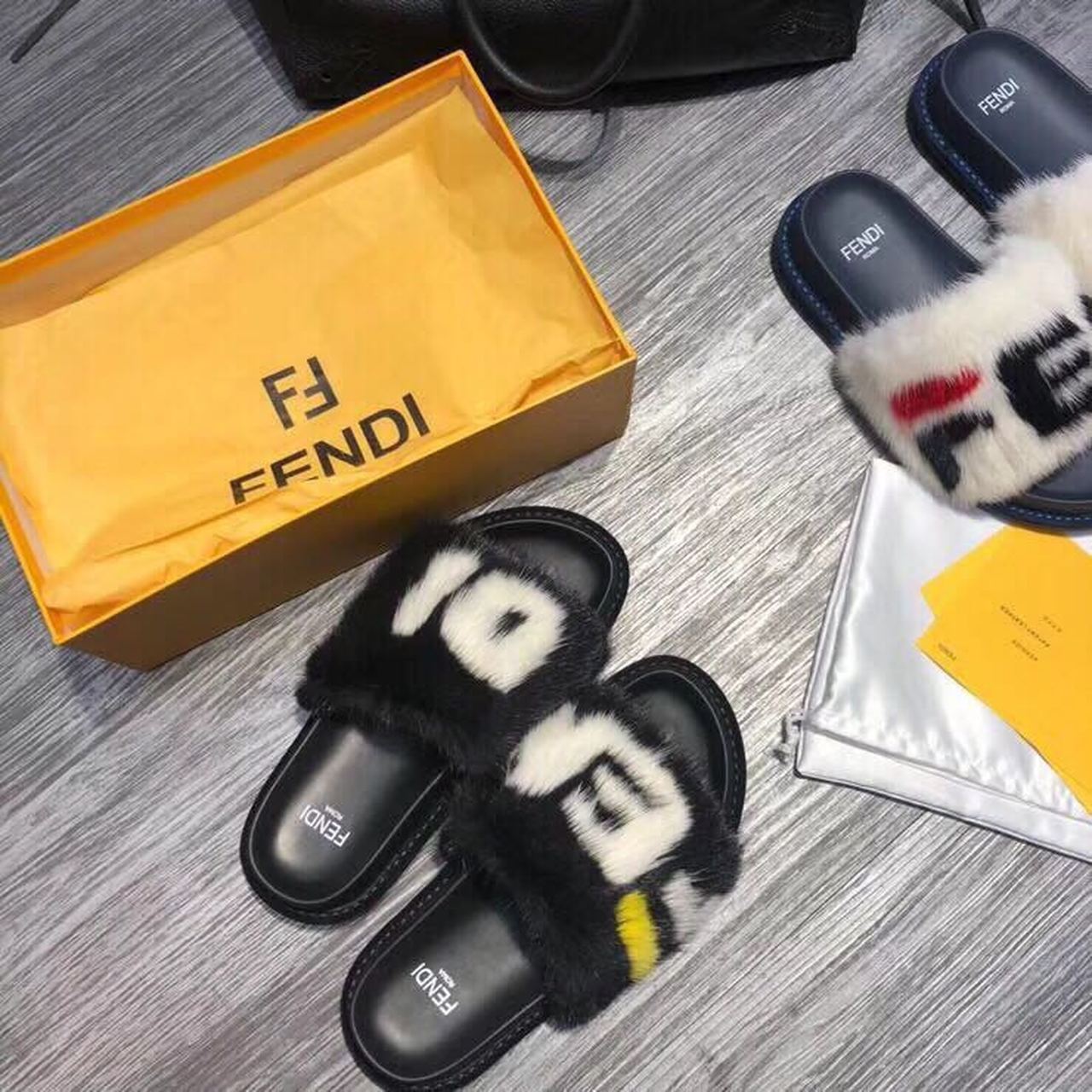Fendi Logo Mink Fur Slippers Calfskin Leather Fall/Winter 2018 Collection, Black