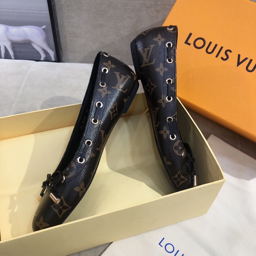 Louis Vuitton Gloria Flat Loafer Black
