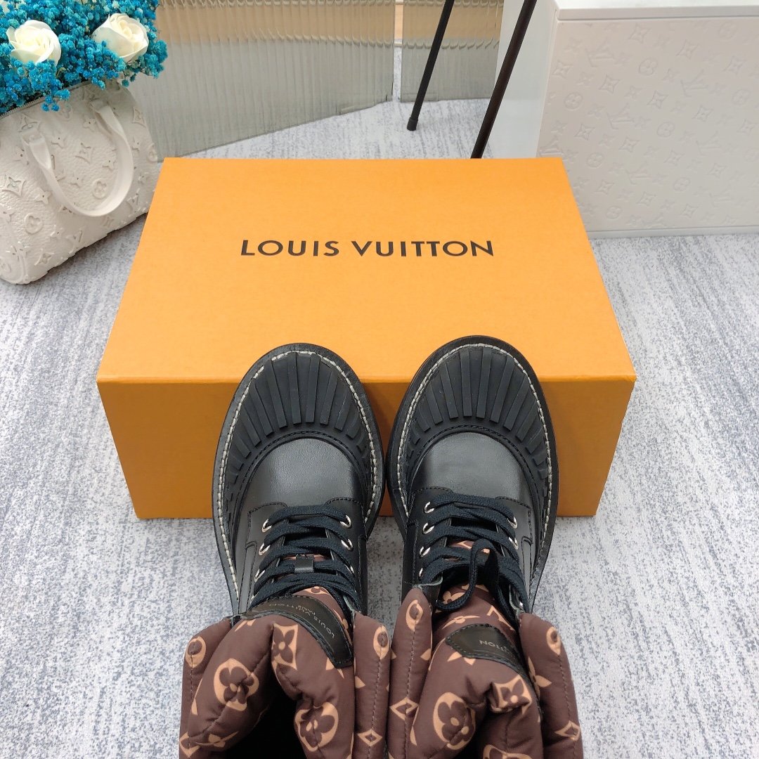 Louis Vuitton Beaubourg Ankle Boot Black