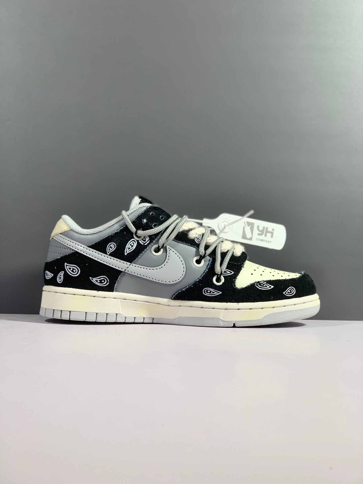 Nike SB Dunk Low Top