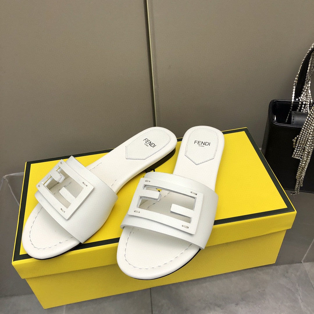 Fendi Baguette White