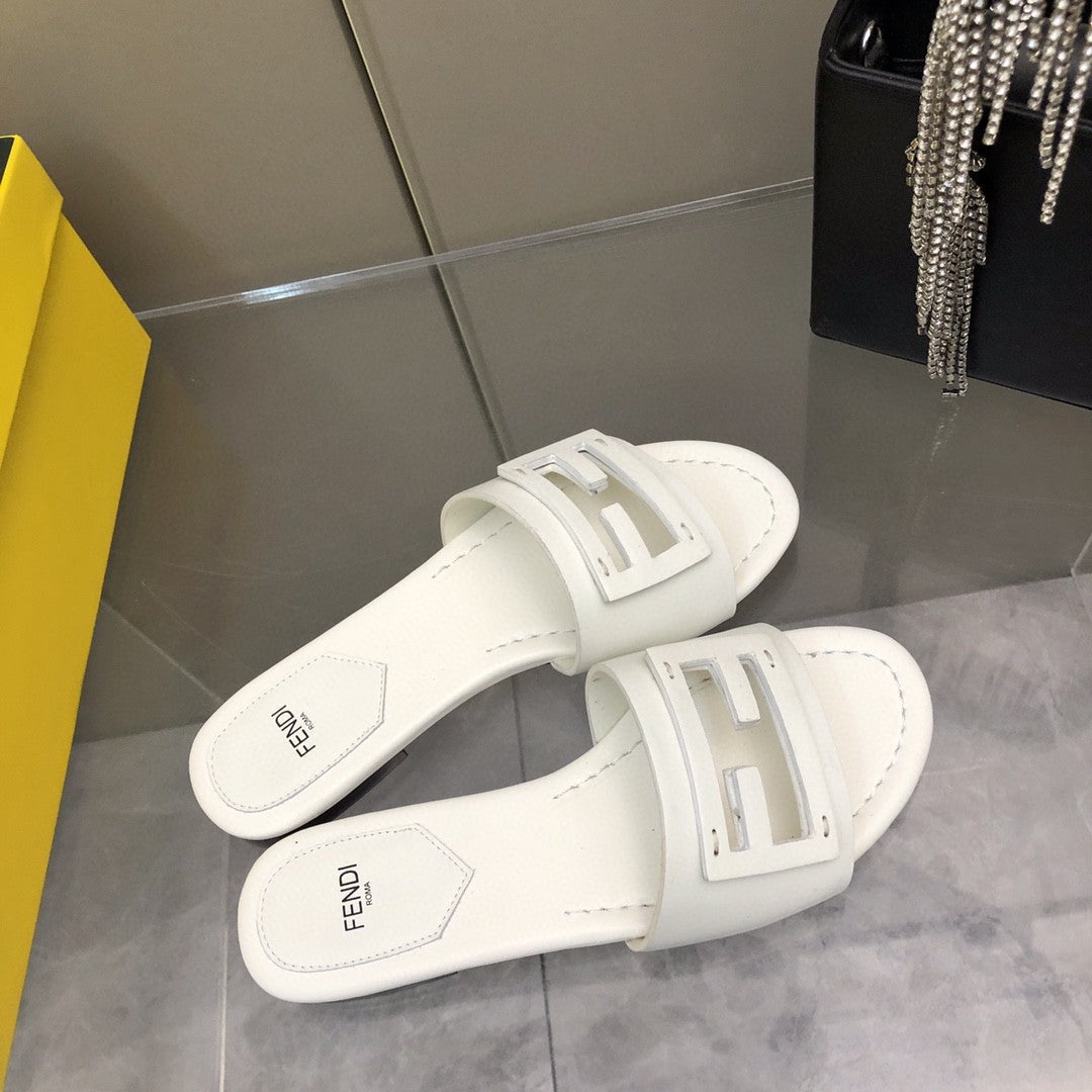 Fendi Baguette White