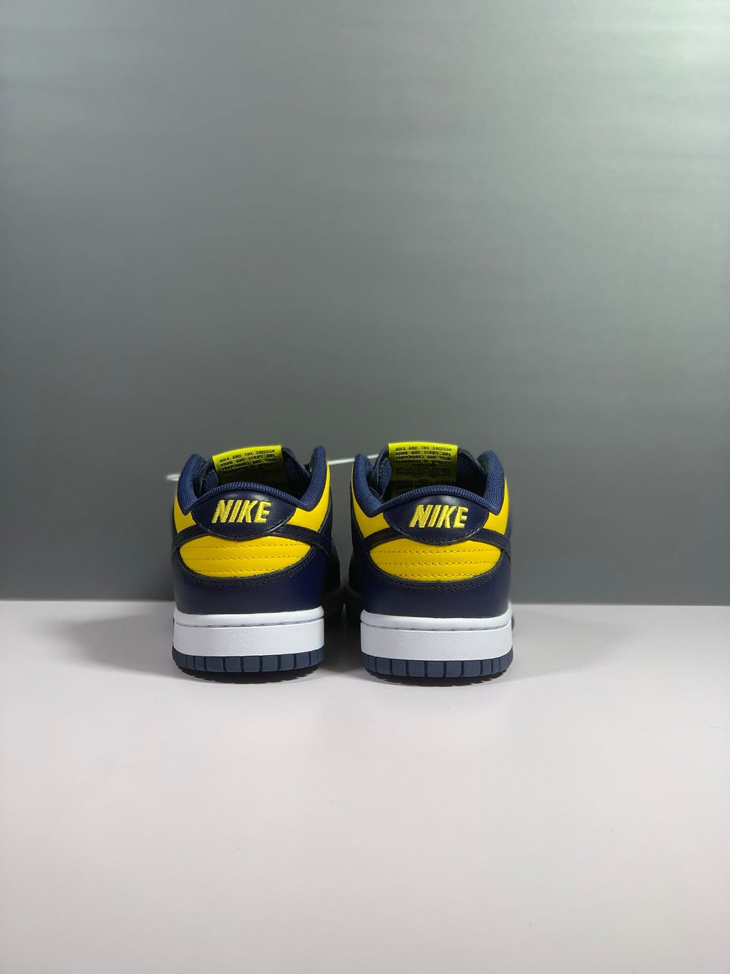 Nike Wmns Dunk Low Vintage Yellow