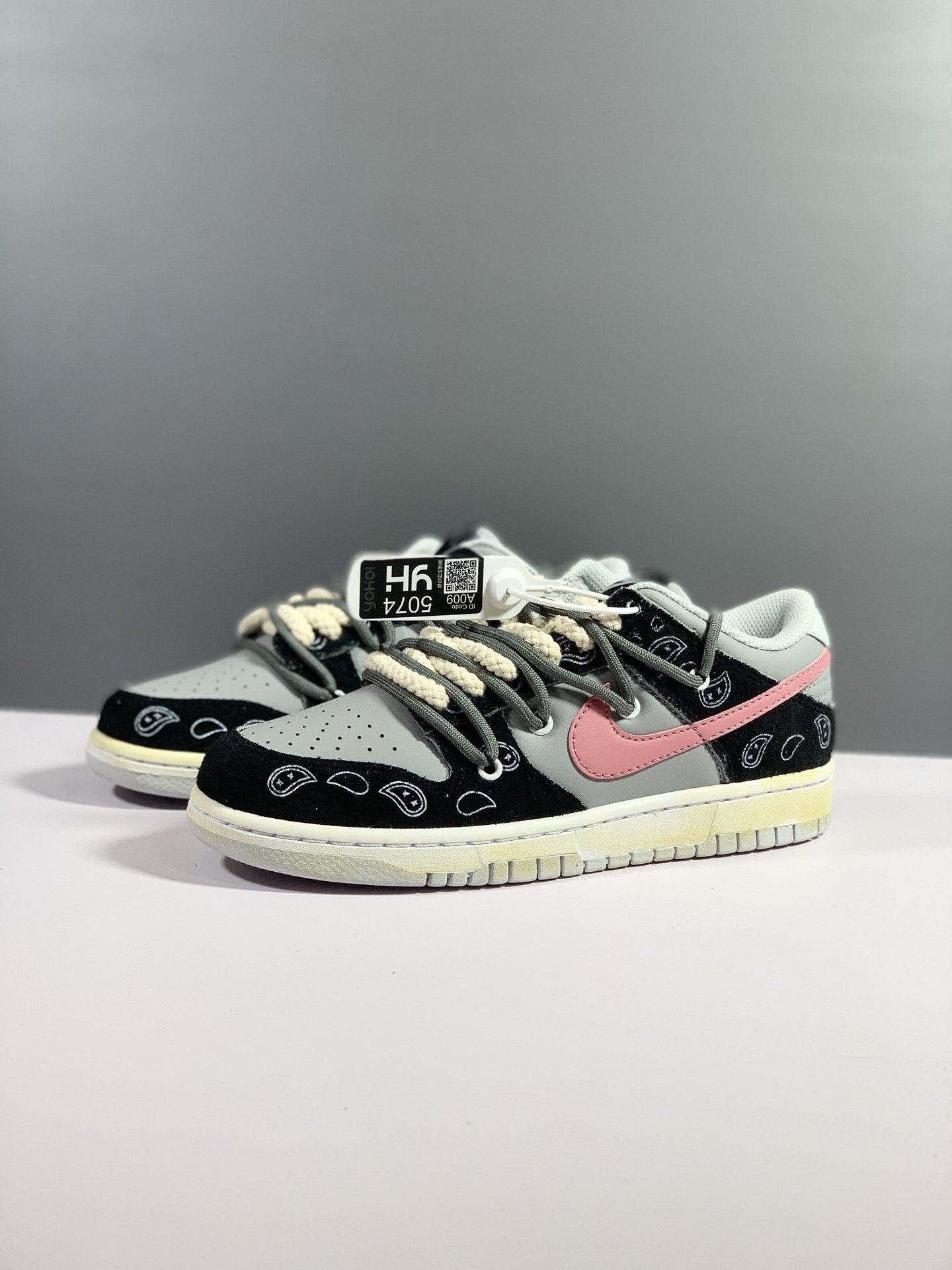 Nike SB Dunk Low Top