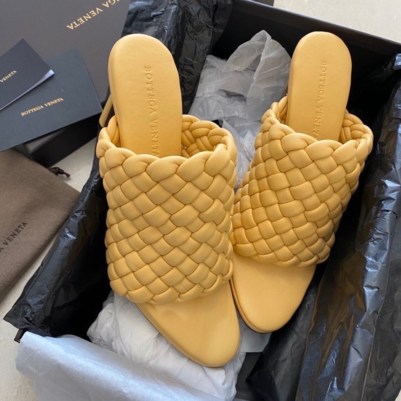 Bottega Veneta Curve Mules 9.5cm Heel Lambskin Leather Spring/Summer 2020 Collection, Saffron