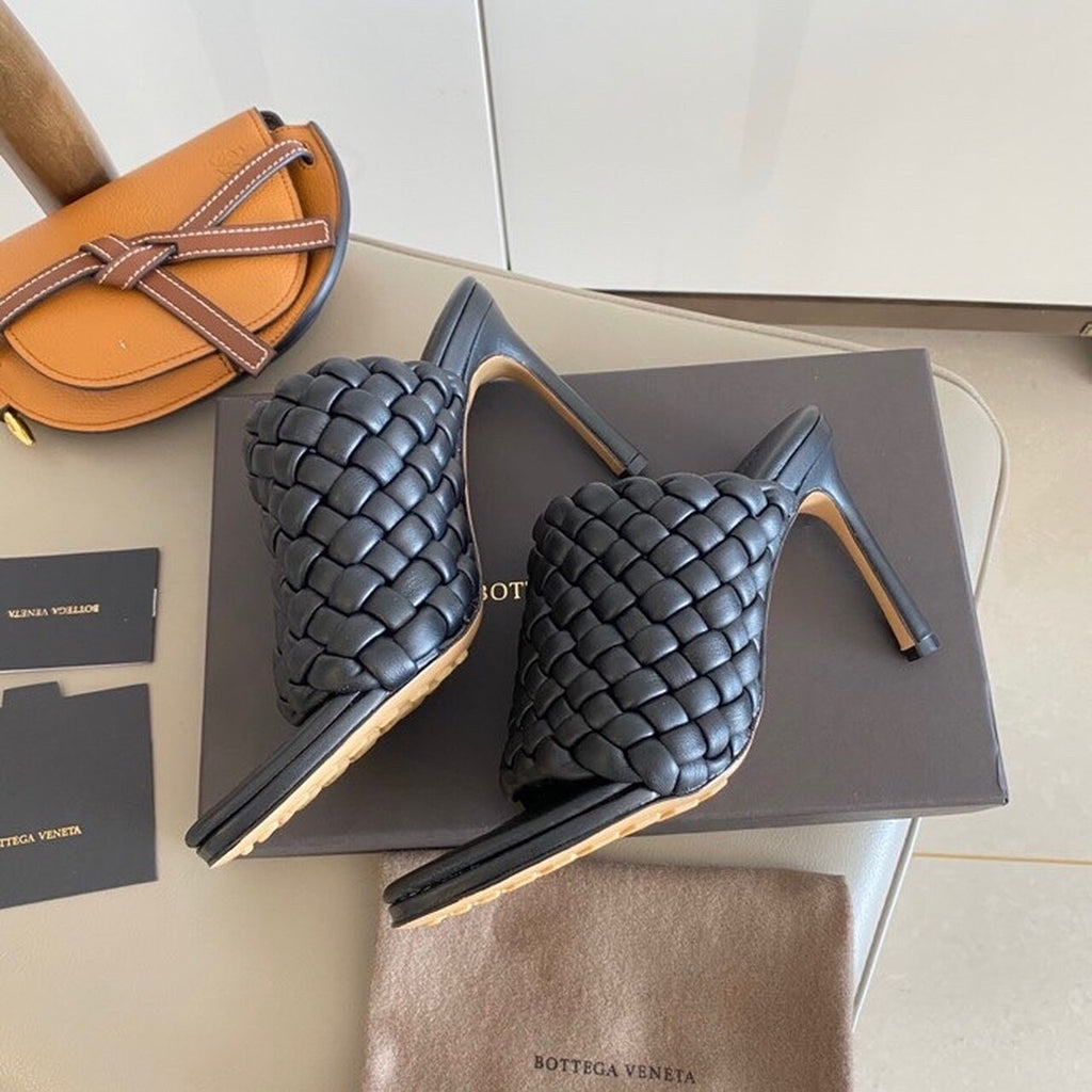 Bottega Veneta Curve Mules 9.5cm Heel Lambskin Leather Spring/Summer 2020 Collection, Black