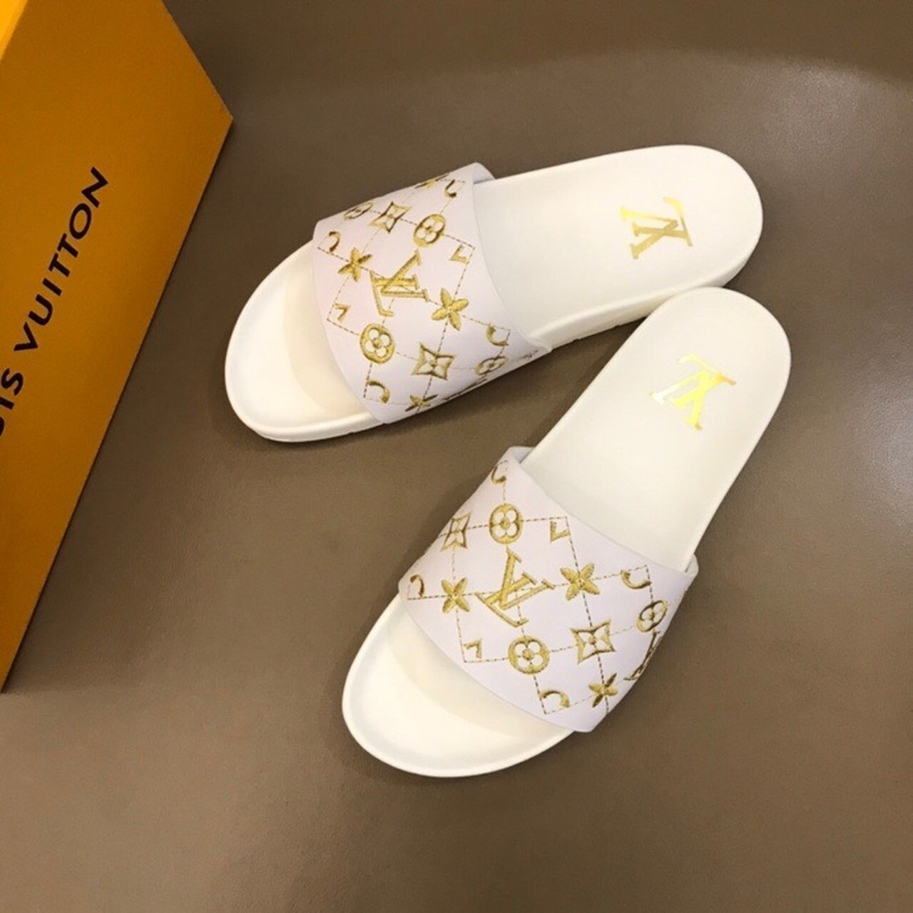 Louis Vuitton Mens Sandals Monogram Canvas Spring/Summer Collection White/Yellow