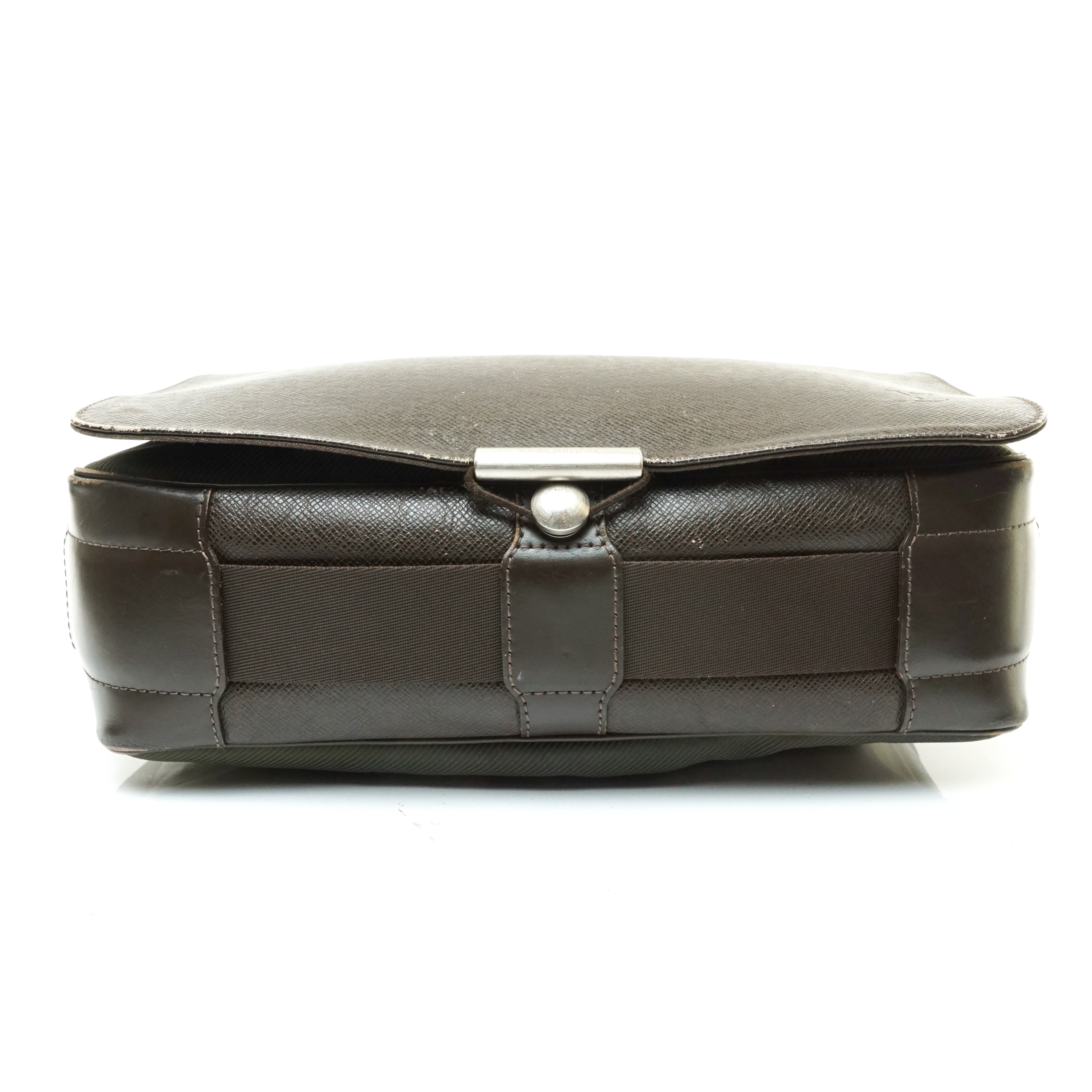 Louis Vuitton Shoulder Bag Viktor