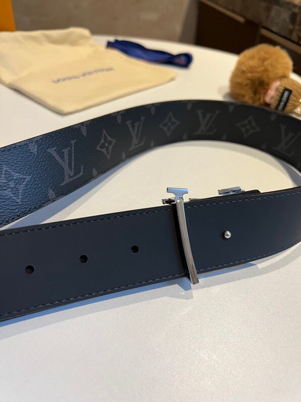 Louis Vuitton Initiales Reversible
