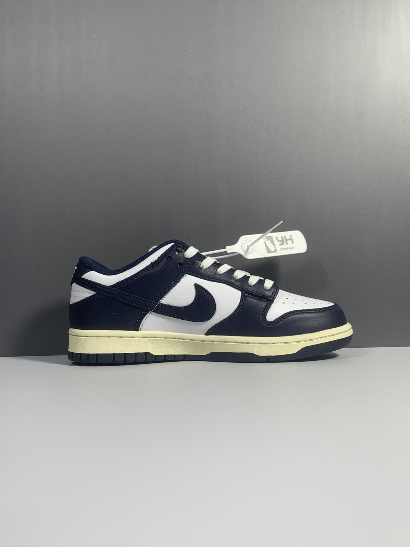 Nike Wmns Dunk Low Vintage Black