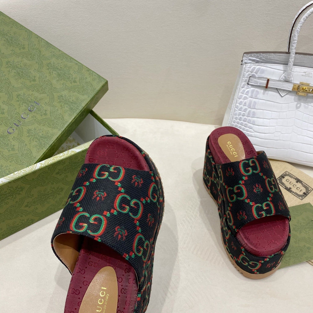 Gucci Platform Slide Sandal Black