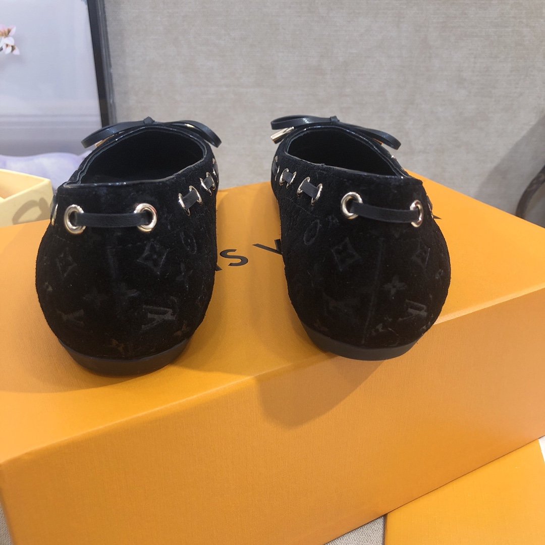 Louis Vuitton Gloria Flat Loafer Black