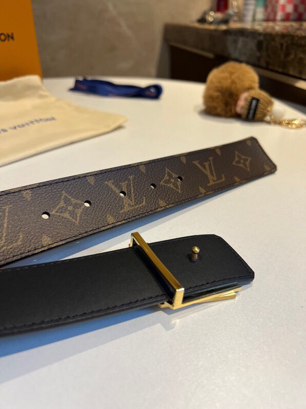 Louis Vuitton Initiales Reversible