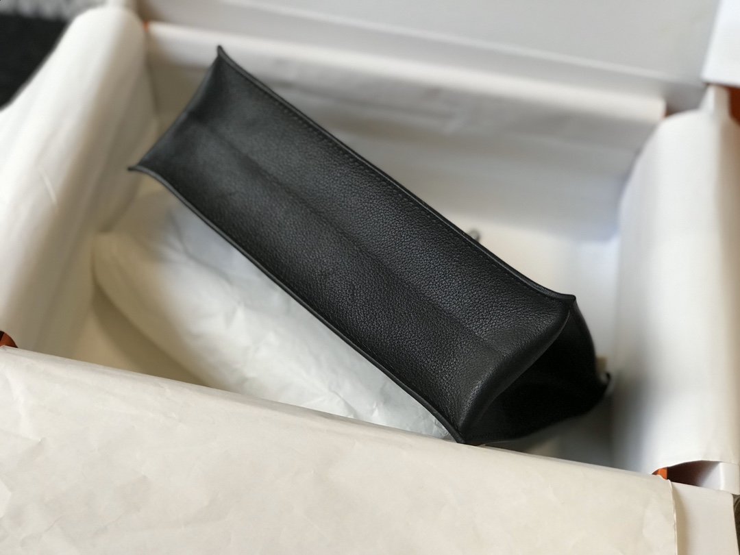 Hermes Handle Bag 22cm Black