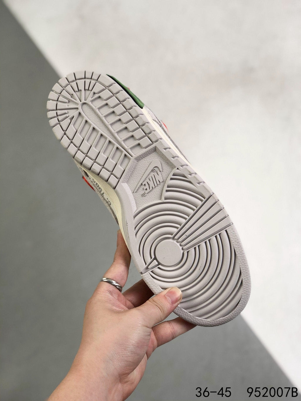 Nike Dunk Low Off-White Lot List