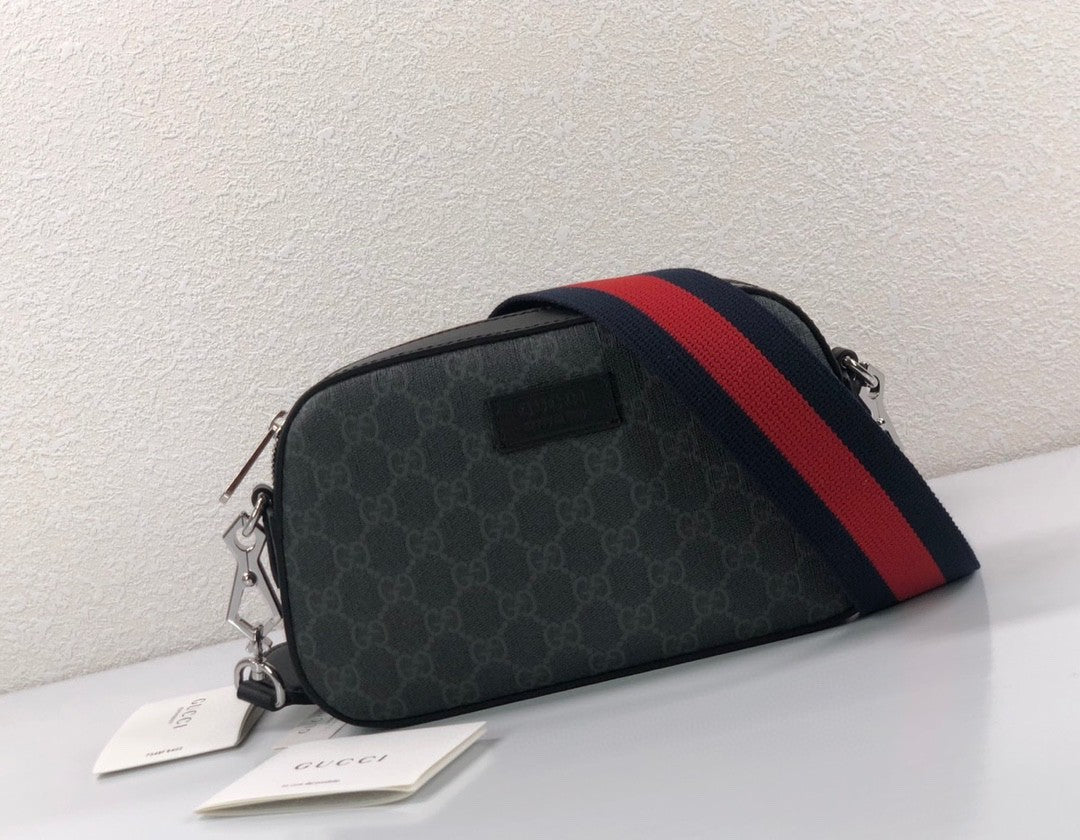 Gucci Black Shoudler Bag 24cm Black