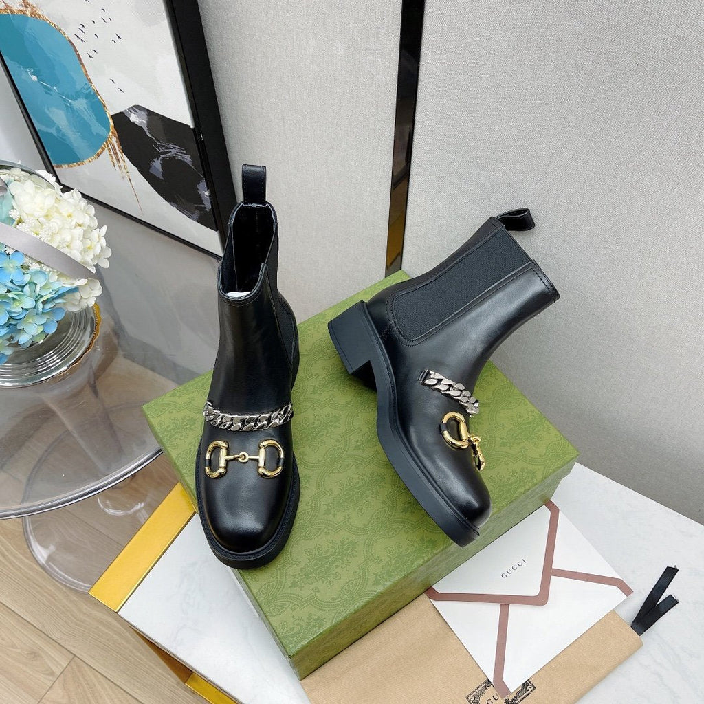 Gucci Ankle Chelsea Boots With Chain Black