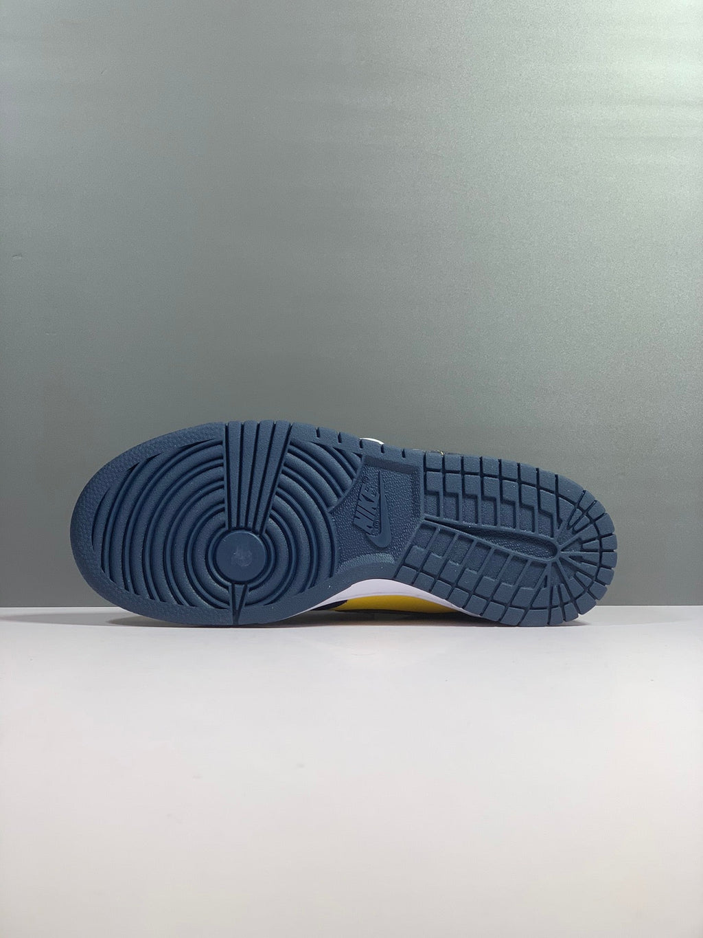 Nike Wmns Dunk Low Vintage Yellow