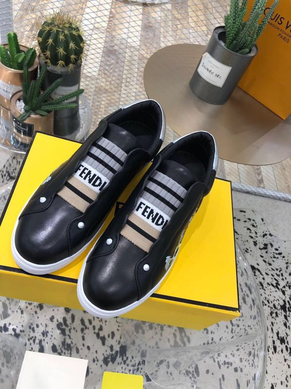 Fendi Rockoko Flower Embroidery Slip-On Sneakers Calfskin Leather Spring/Summer 2019 Collection, Black