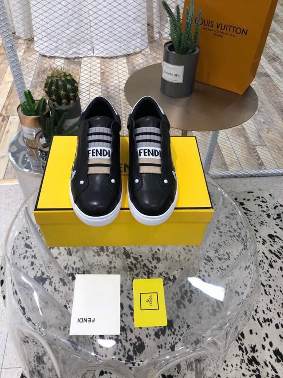 Fendi Rockoko Flower Embroidery Slip-On Sneakers Calfskin Leather Spring/Summer 2019 Collection, Black