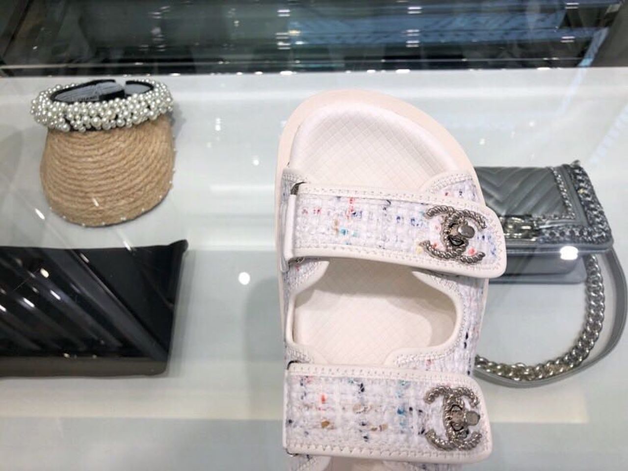 Chanel Tweed/Lambskin Rubber Sandals Calfskin Leather Spring/Summer Collection White