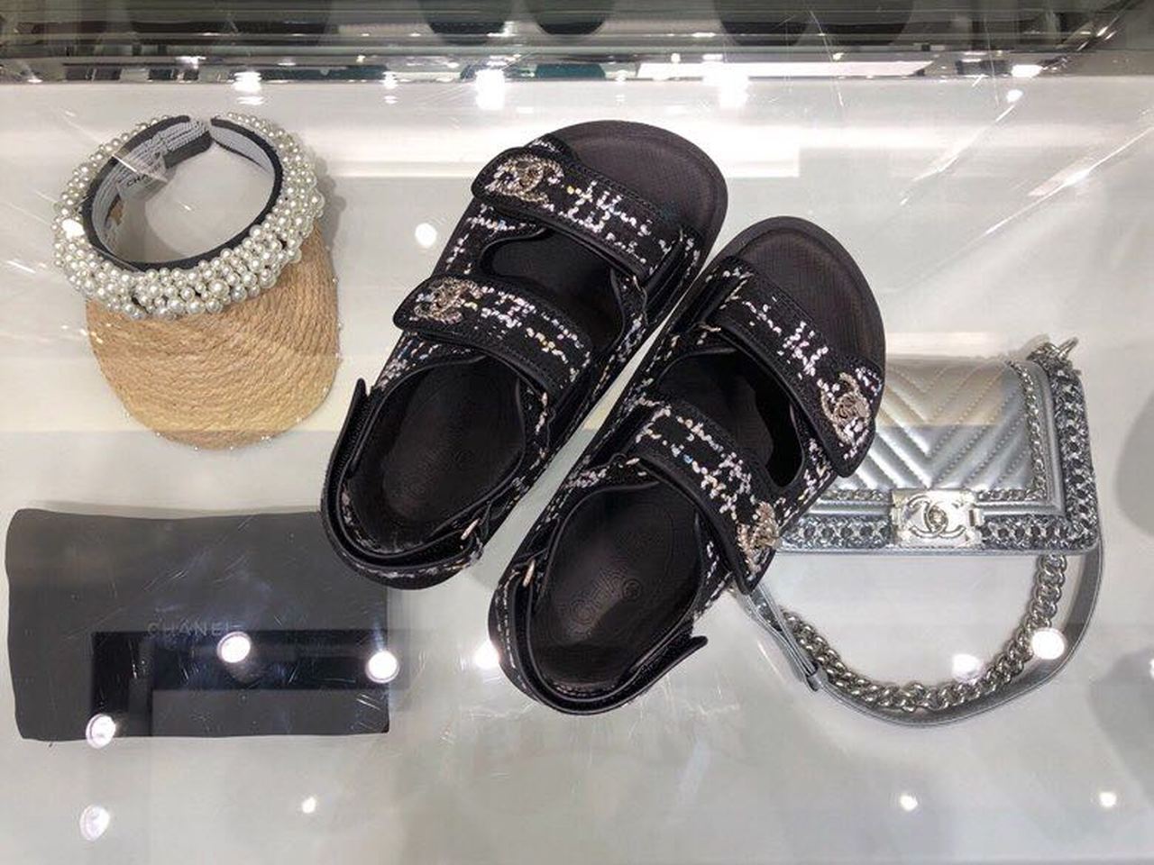 Chanel Tweed/Lambskin Rubber Sandals Calfskin Leather Spring/Summer Collection Black