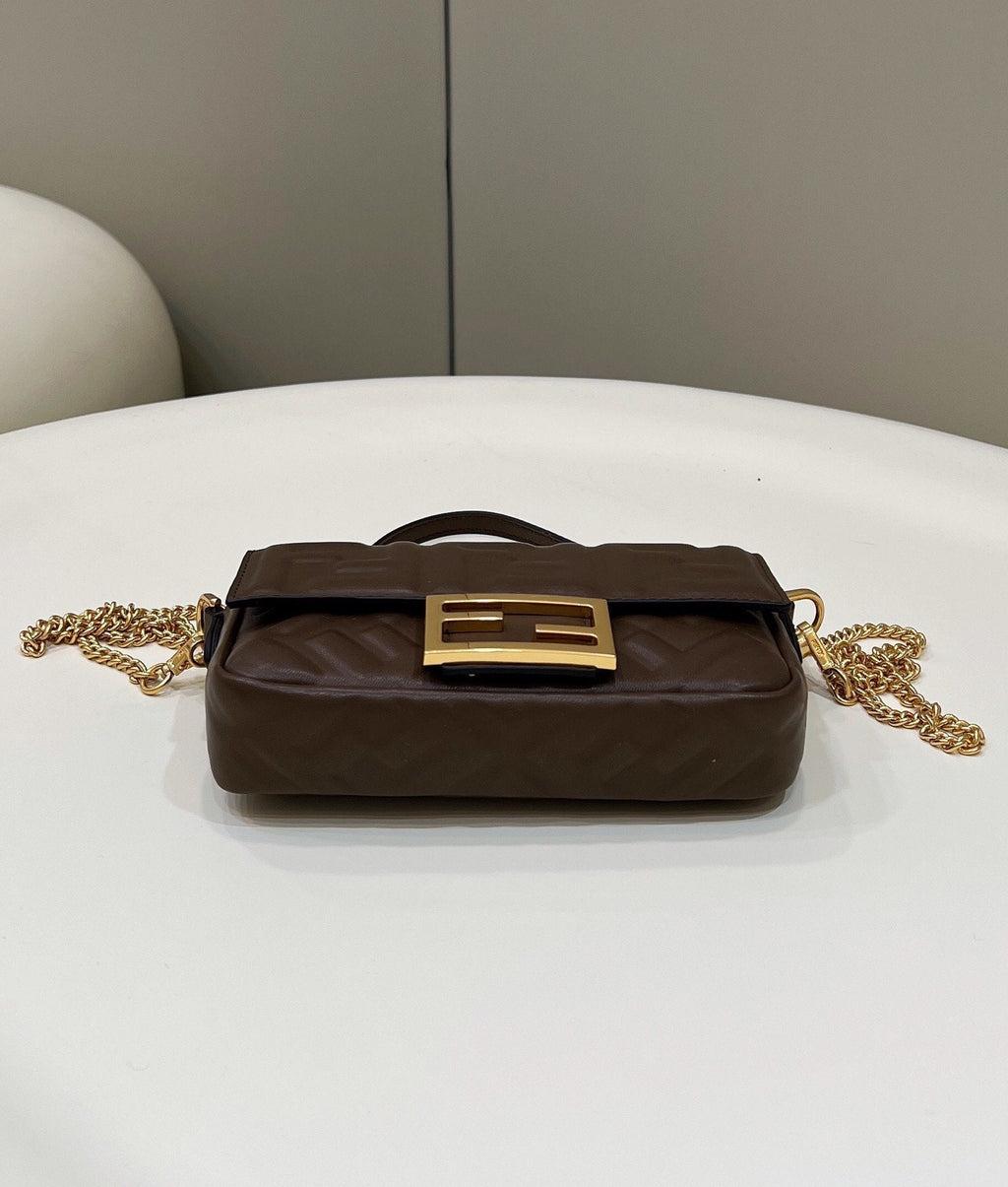 Fendi Baguette Bag 19cm Brown