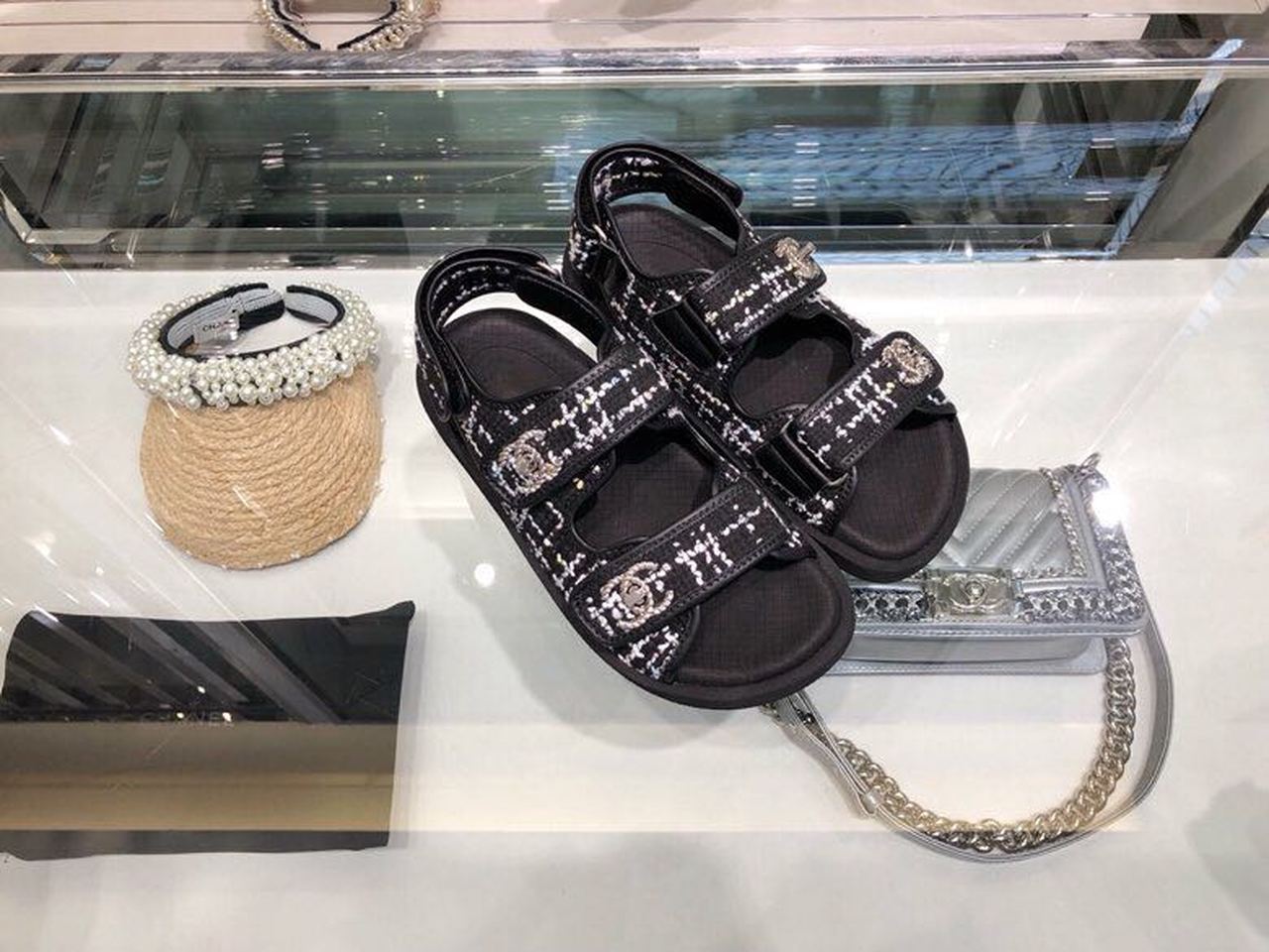 Chanel Tweed/Lambskin Rubber Sandals Calfskin Leather Spring/Summer Collection Black