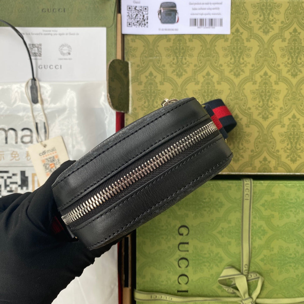 Gucci GG Messenger Bag 18cm Black