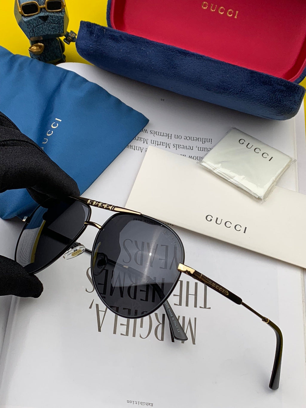 Gucci Navigator Frame Sunglasses